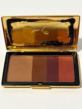 Victoria Beckham Smokey Eye Brick in Shade Tweed
